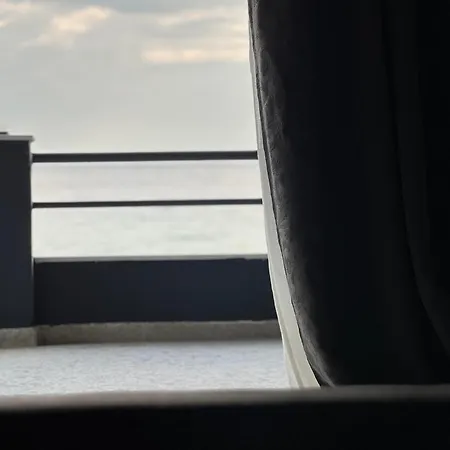 Hellofrom House Hotel *