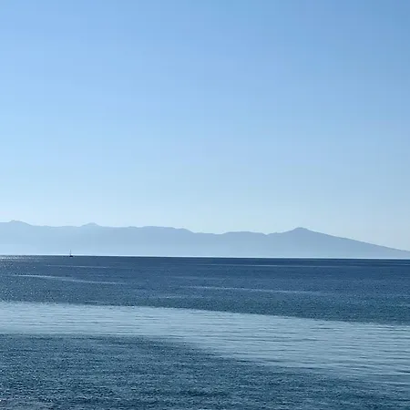 Hellofrom House Hotel *