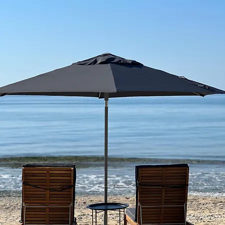 Otel Hellofrom House